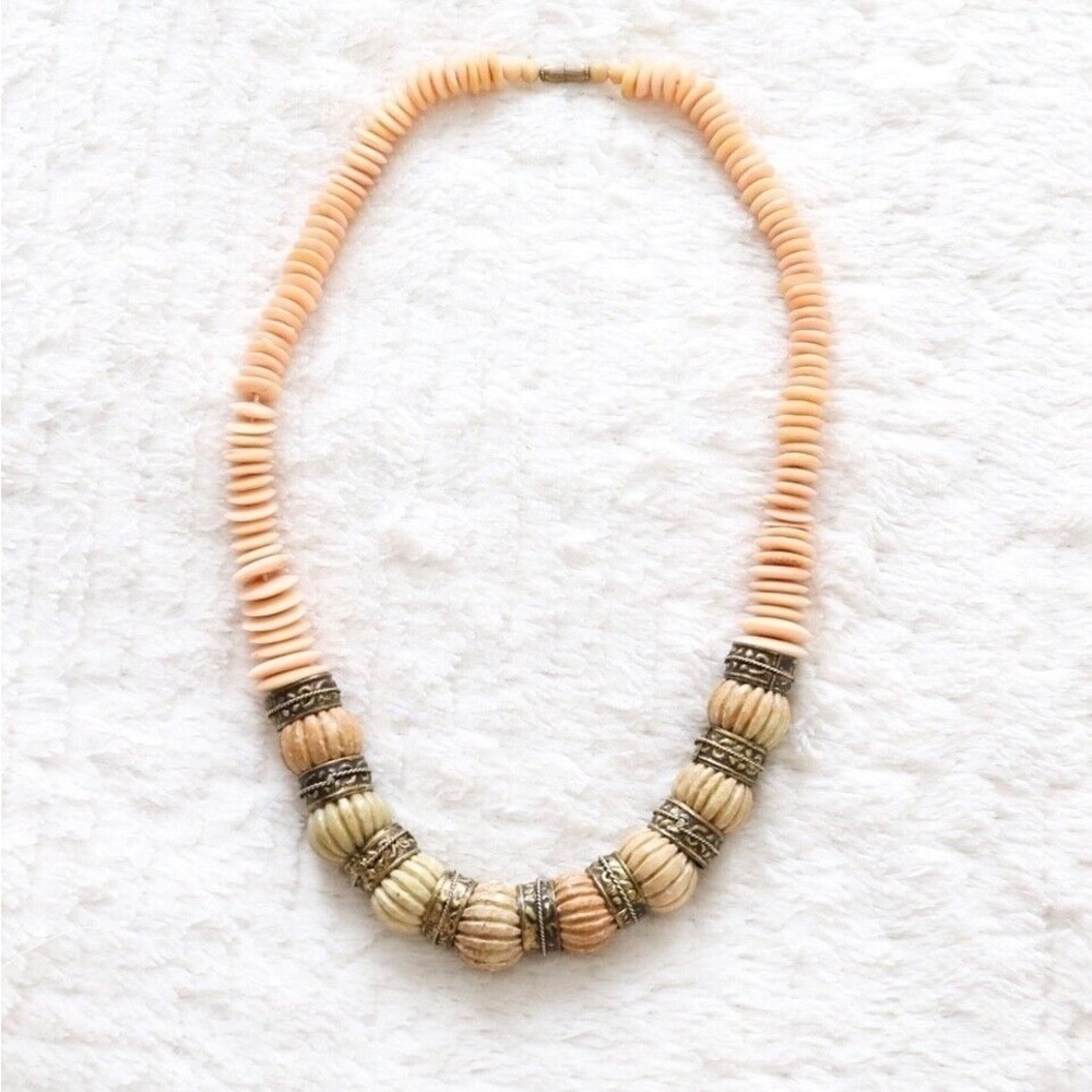 Vintage stone necklace Greek Athens vibe bohemian pebbles pastel pink retro